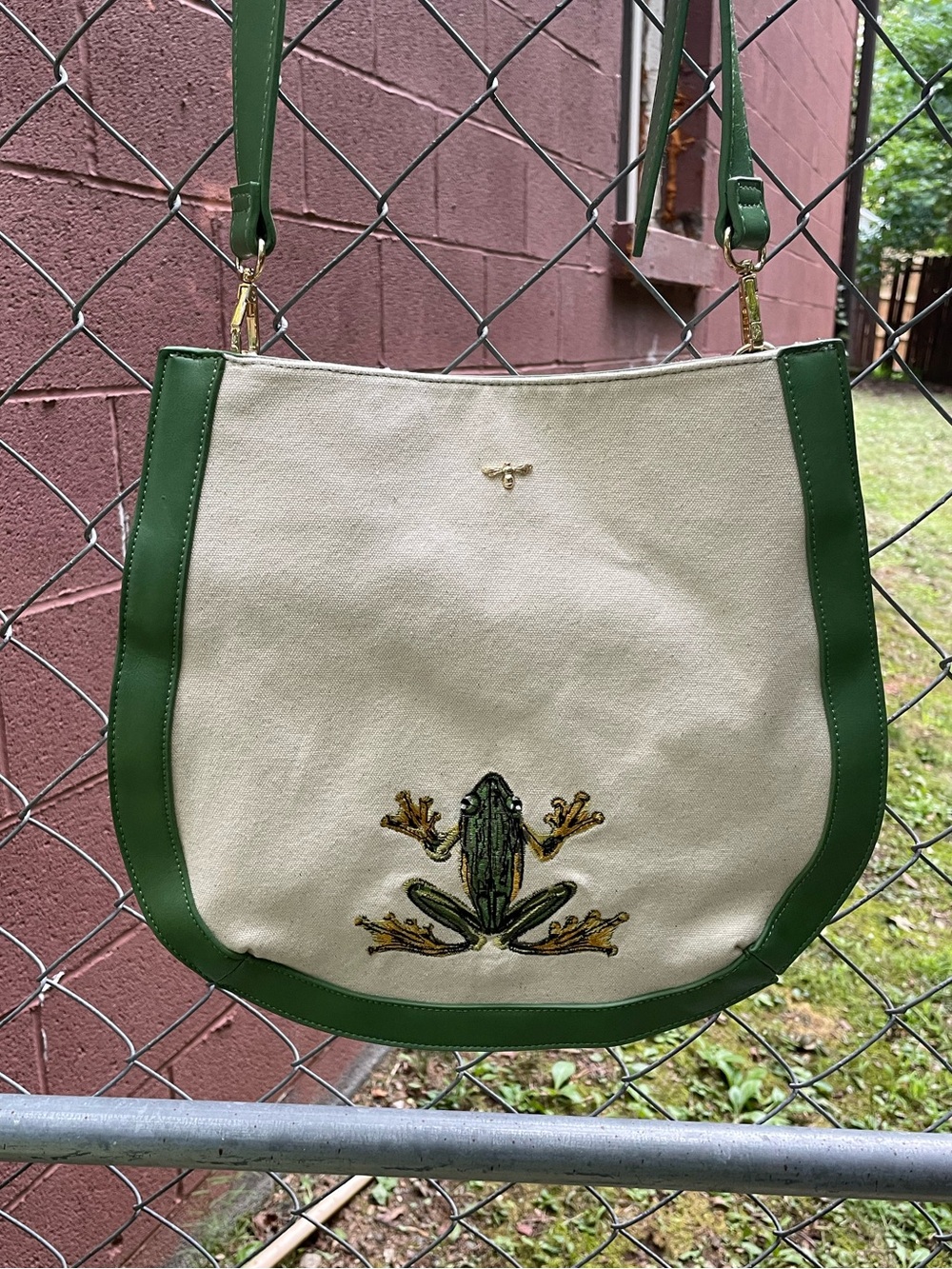 New Fable England Unique Frog Messenger Bag